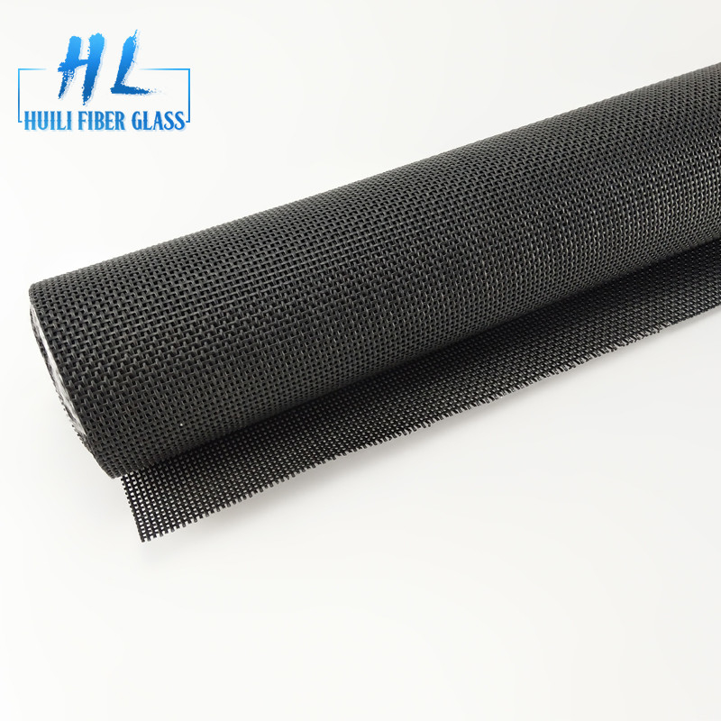 Large 1m-3m rouleau d'écran de maille en PET pour tapis avec le nombre optimal de mailles 14x11 15x11 9x9
