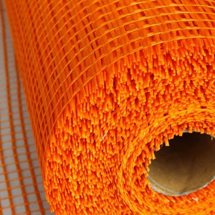 300N Résistance à la traction Maillage en fibre de verre carrée 4*4mm Aperture 50m Longueur de rouleau pour les matériaux de mur
