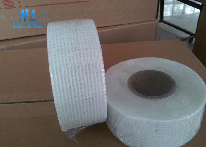 C Tape autoadhésive en treillis en fibre de verre tissée en verre résistance du ruban adhésif pour les fissures murales jusqu'à 500 °C