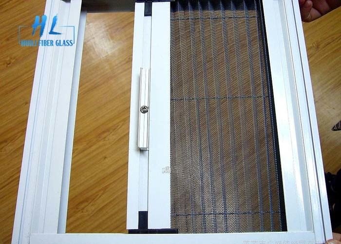 Résistant froid de couleur grise d'écran d'insecte du plissé 18*16 pour des portes et Windows