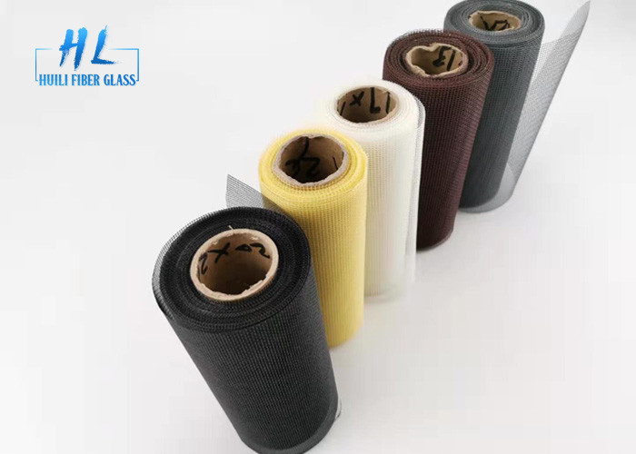 Le PVC a enduit la maille noire résistante au feu de moustique de fibre de verre de couleur pour l'empêchement