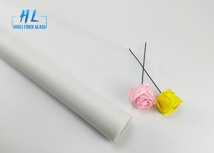 Fabrication raide d'écran de mouche de grosseur de la maille 24*24 de couleur blanche pour la fenêtre à la maison