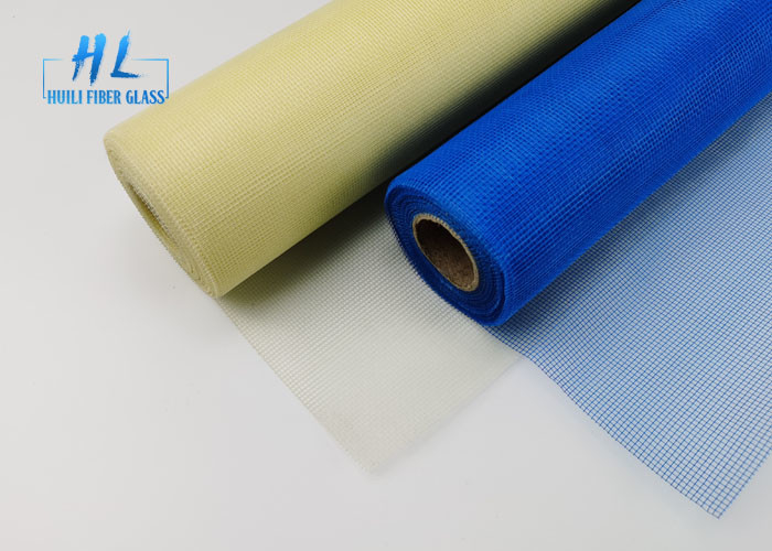 Rideau à chaîne de moustiquaire 18*16 Maillage large de 3,0 m Rouleaux de moustiquaire étanches pour une protection efficace
