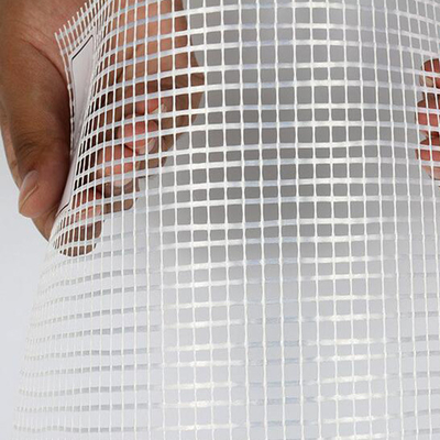 Résistant à l'eau Blanc C Vitrage Écran en fibres de verre Filtre en fibres de verre Rouleaux de maille 300N-800N Résistance pour le mur